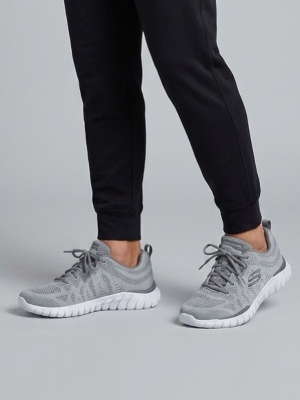 Skechers Men's Overhaul Debbir Sneakers